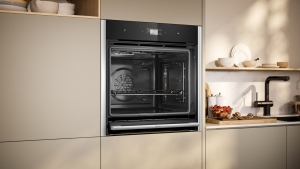 Neff B64CS71N0, Einbaubackofen mit Pyrolyse und Circo Therm, EEK: A+, mit 5 Jahren Garantie!