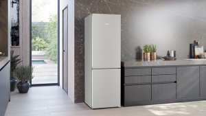 Siemens KG36N2IBF, iQ300, Freistehende Khl-Gefrier-Kombination mit Gefrierbereich unten, 186 x 60 cm, Inox, Total noFrost, EEK: B, mit 5 Jahren Garantie!