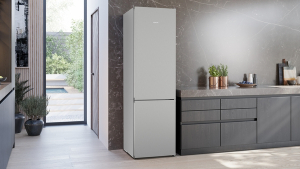 Siemens KG39N2LCF, iQ300, Freistehende Khl-Gefrier-Kombination mit Gefrierbereich unten, 203 x 60 cm, Metall-Optik, Total noFrost, EEK: C, mit 5 Jahren Garantie!