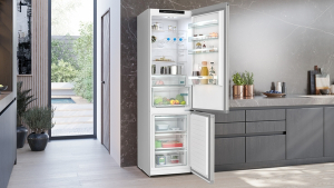 Siemens KG39N2LCF, iQ300, Freistehende Khl-Gefrier-Kombination mit Gefrierbereich unten, 203 x 60 cm, Metall-Optik, Total noFrost, EEK: C, mit 5 Jahren Garantie!