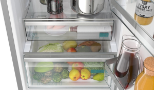 Siemens KG39NAIBT, iQ500, Freistehende Khl-Gefrier-Kombination mit Gefrierbereich unten, 203 x 60 cm, Inox, Total noFrost, EEK: B, mit 5 Jahren Garantie!