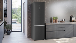 Siemens KG39NAXCF, iQ500, Freistehende Khl-Gefrier-Kombination mit Gefrierbereich unten, 203 x 60 cm, Gebrsteter schwarzer Stahl AntiFingerprint, Total noFrost, EEK: C, mit 5 Jahren Garantie!