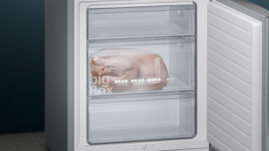 Siemens KG49EAICA, iQ500, Freistehende Khl-Gefrier-Kombination mit Gefrierbereich unten, 201 x 70 cm, Inox, lowFrost, EEK: C, mit 5 Jahren Garantie!