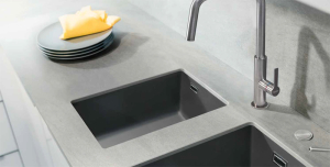 Systemceram KeraDomo MERA 32 U/g, geschliffene Oberseite, Farbe Gr�nland (gl�nzend), mit 5 Jahren Garantie