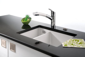 Systemceram KeraDomo MERA 60 U/g, geschliffene Oberseite, Farbe Nero (gl�nzend), mit 5 Jahren Garantie